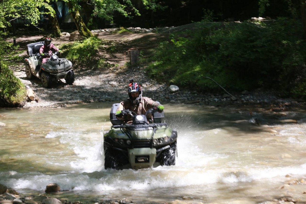Тур на квадроциклах в Архызе по Сухому и Мокрому каньонам