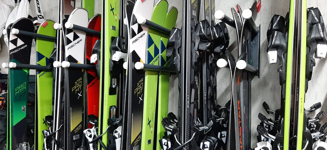 Прокат горных лыж в Архызе